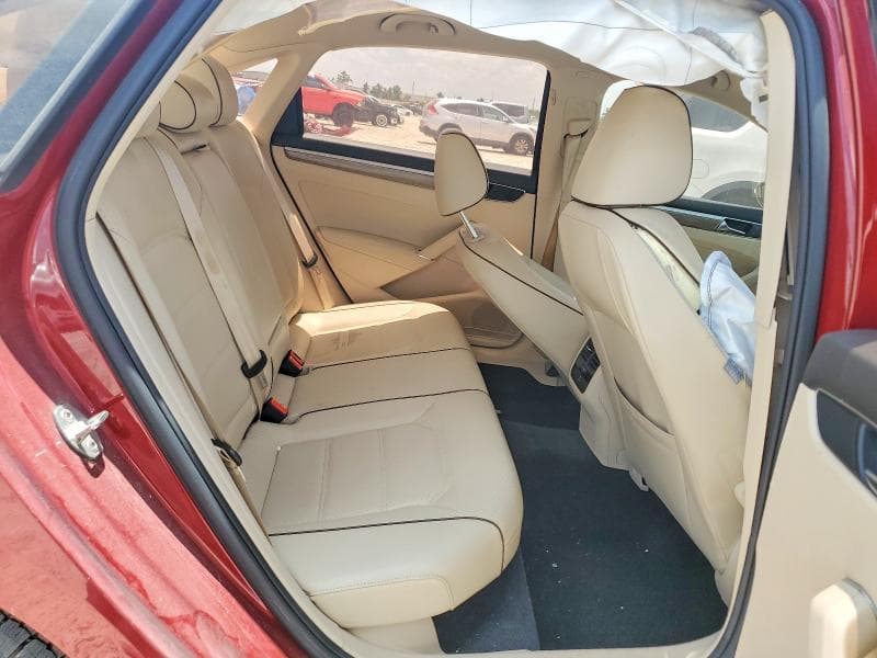 2018 VOLKSWAGEN PASSAT SE 10