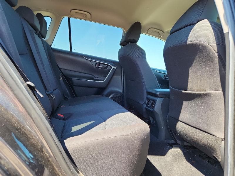 2022 TOYOTA RAV4 LE 11