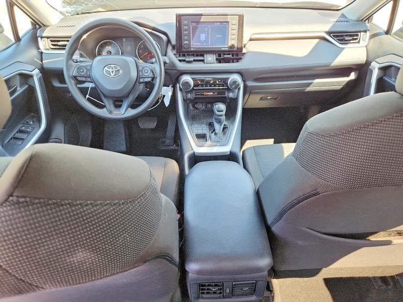 2022 TOYOTA RAV4 LE 8