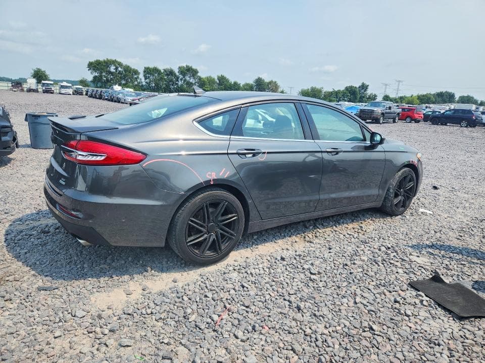 2020 FORD FUSION SE 3