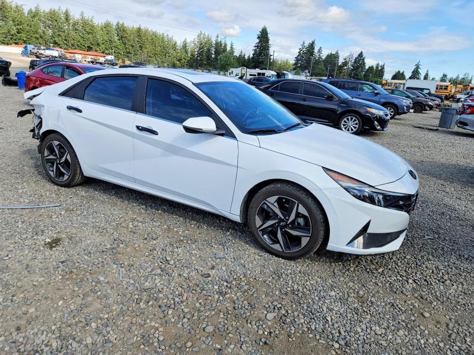2023 HYUNDAI ELANTRA LIMITED 4