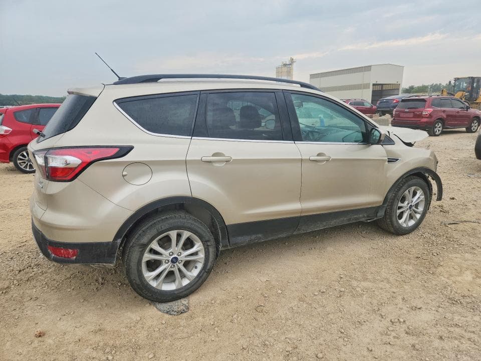2017 FORD ESCAPE SE 3