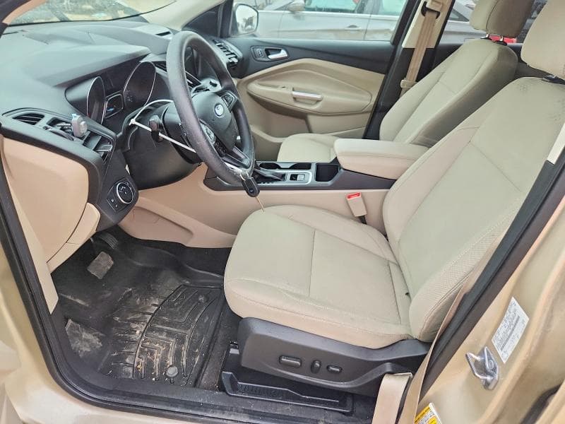 2017 FORD ESCAPE SE 7