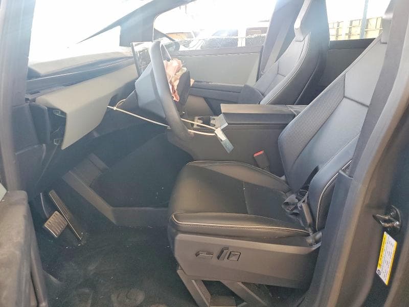 2025 TESLA CYBERTRUCK 7