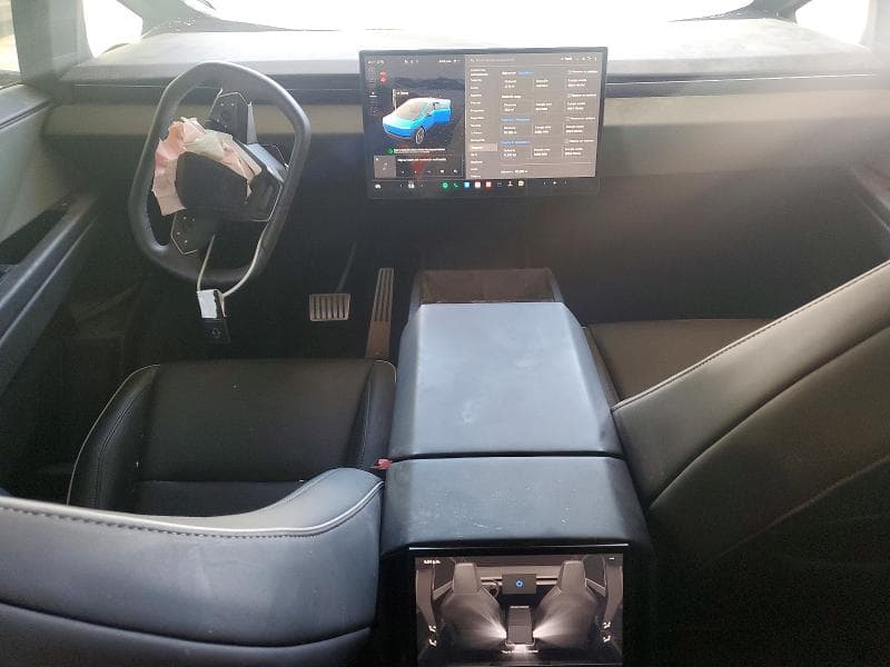2025 TESLA CYBERTRUCK 8