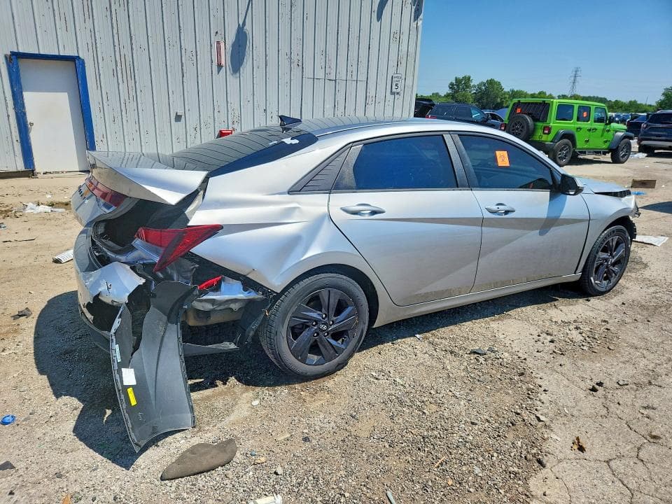 2021 HYUNDAI ELANTRA SEL 3