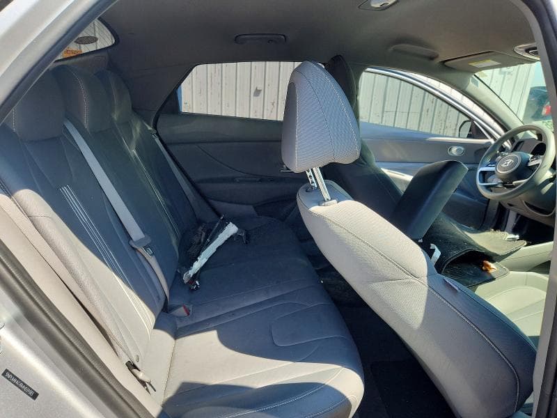 2021 HYUNDAI ELANTRA SEL 10