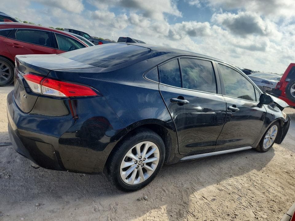 2020 TOYOTA COROLLA LE 3