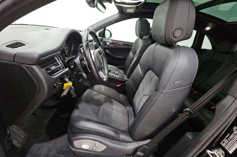 2021 PORSCHE MACAN 11