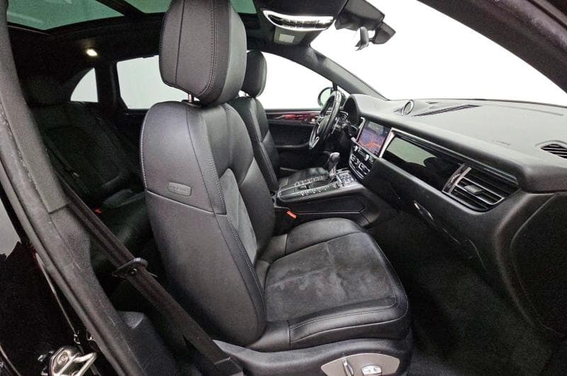 2021 PORSCHE MACAN 5