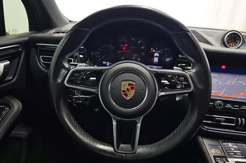 2021 PORSCHE MACAN 8