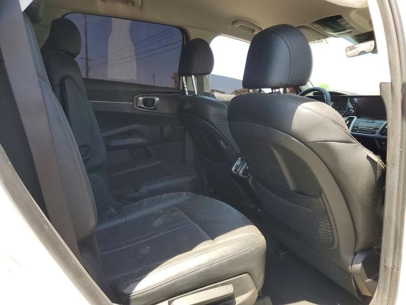 2024 KIA SORENTO EX 11