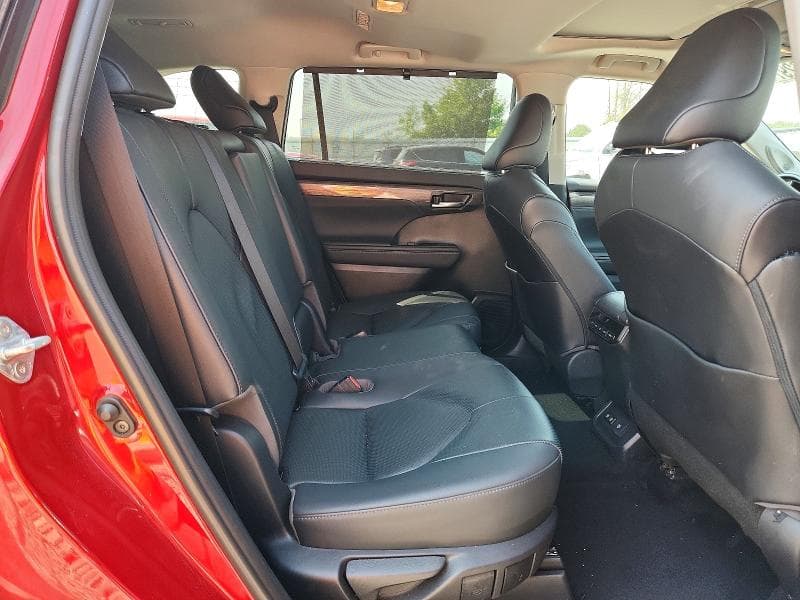 2020 TOYOTA HIGHLANDER LIMITED 11