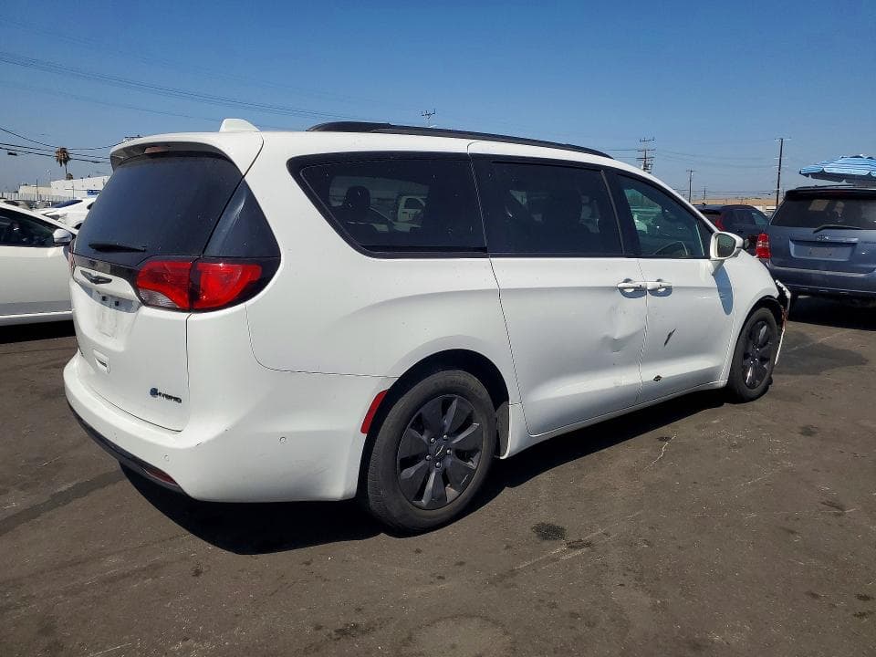 2020 CHRYSLER PACIFICA HYBRID LIMITED 3