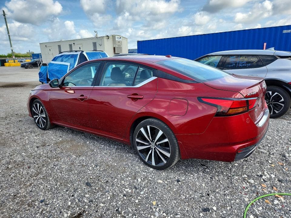 2022 NISSAN ALTIMA SR 2
