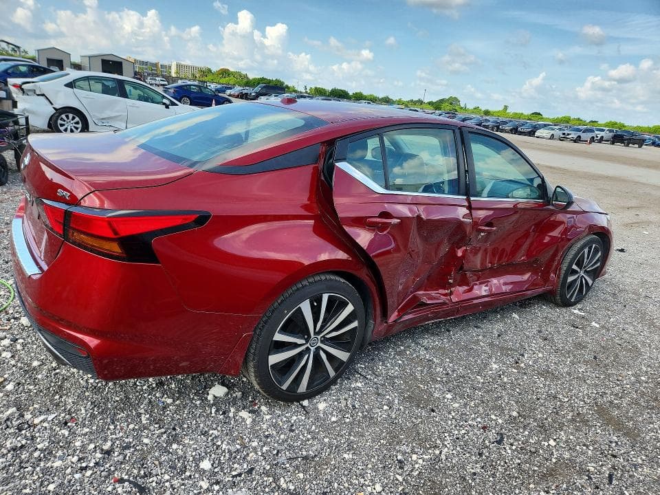 2022 NISSAN ALTIMA SR 3