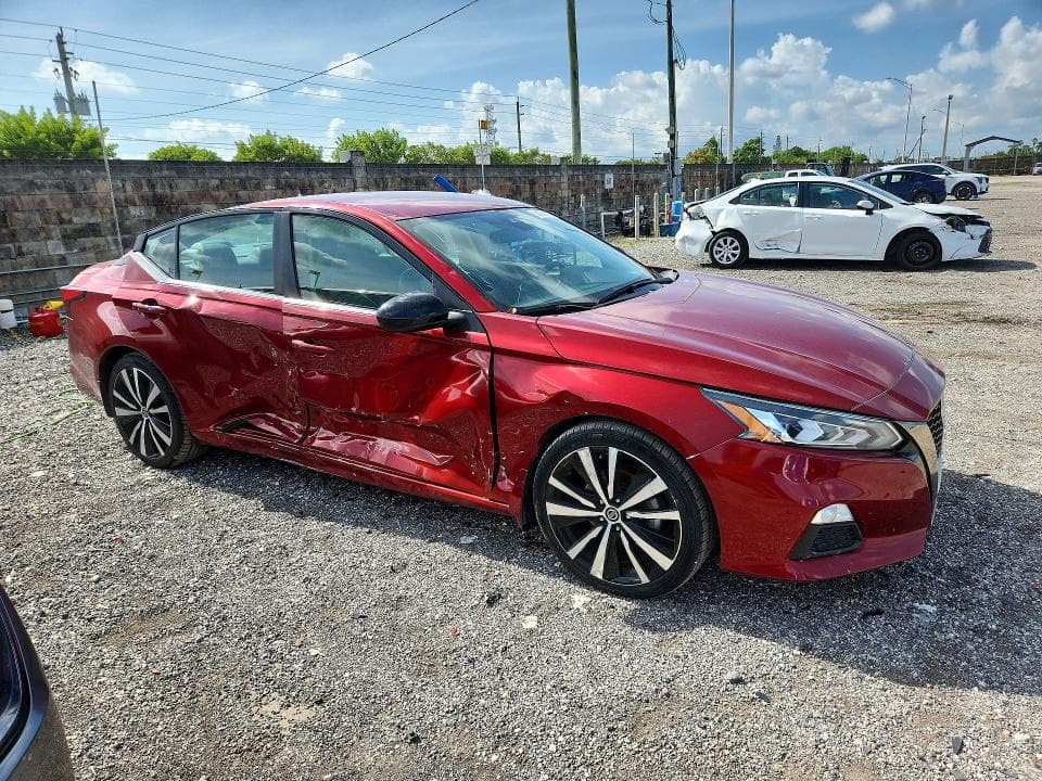 2022 NISSAN ALTIMA SR 4