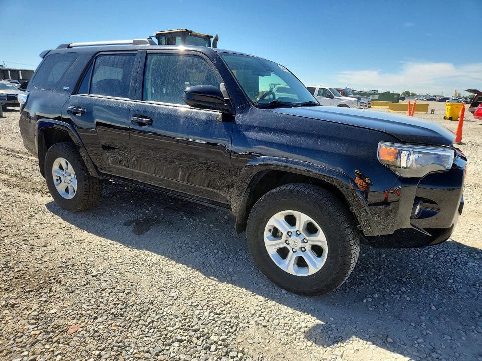2022 TOYOTA 4RUNNER SR5 4