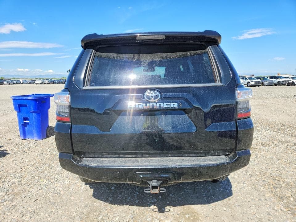 2022 TOYOTA 4RUNNER SR5 6