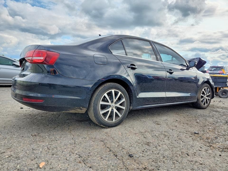 2017 VOLKSWAGEN JETTA SE 3