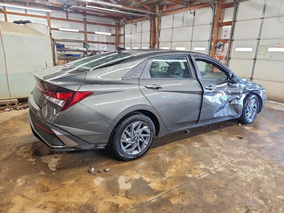 2024 HYUNDAI ELANTRA SEL 3
