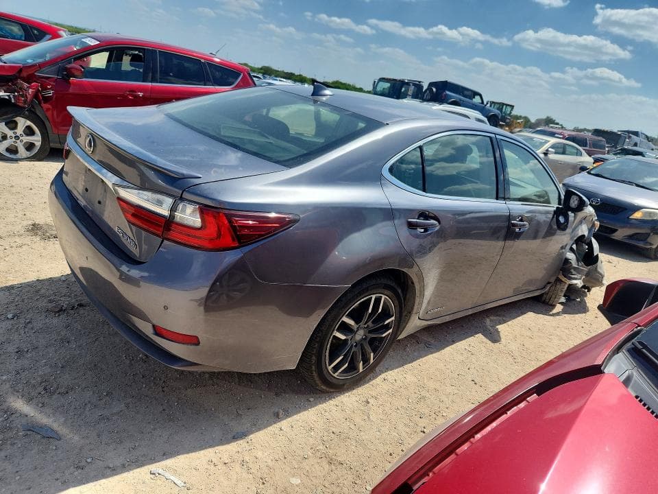 2018 LEXUS ES 300H 3