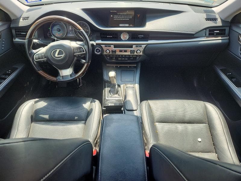 2018 LEXUS ES 300H 8