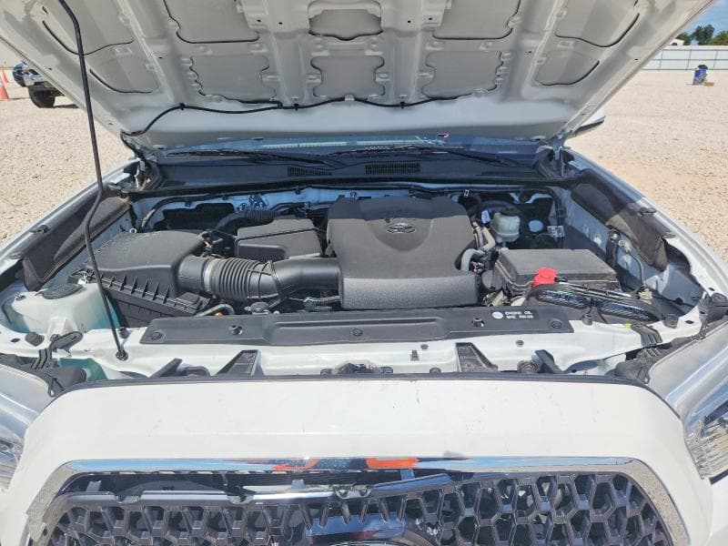 2019 TOYOTA TACOMA TRD OFF-ROAD 11