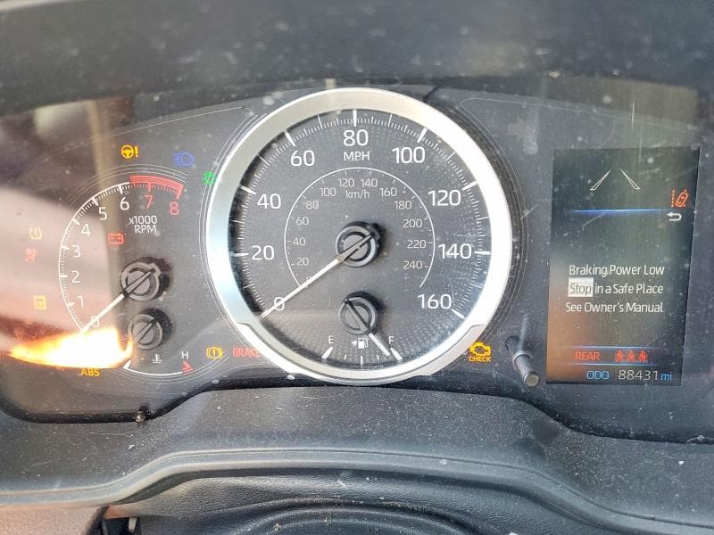 2020 TOYOTA COROLLA LE 9