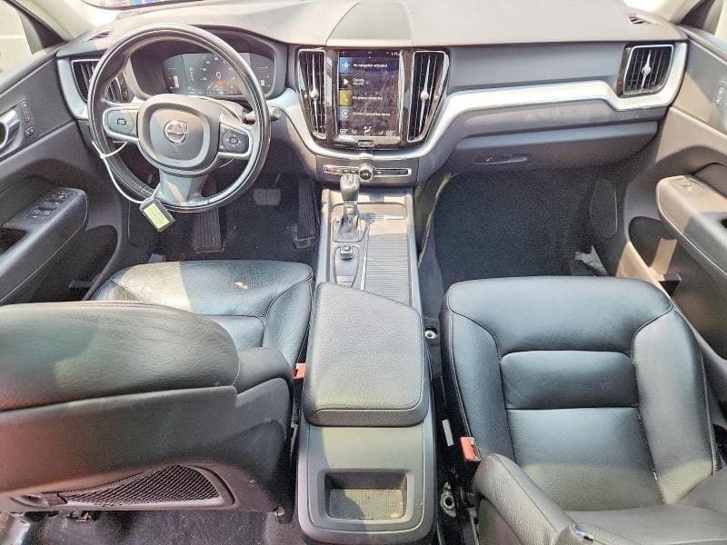 2018 VOLVO XC60 T5 MOMENTUM 8