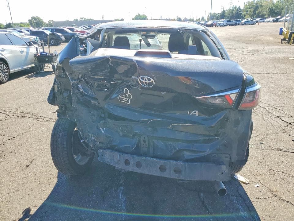 2017 TOYOTA YARIS IA BASE 6