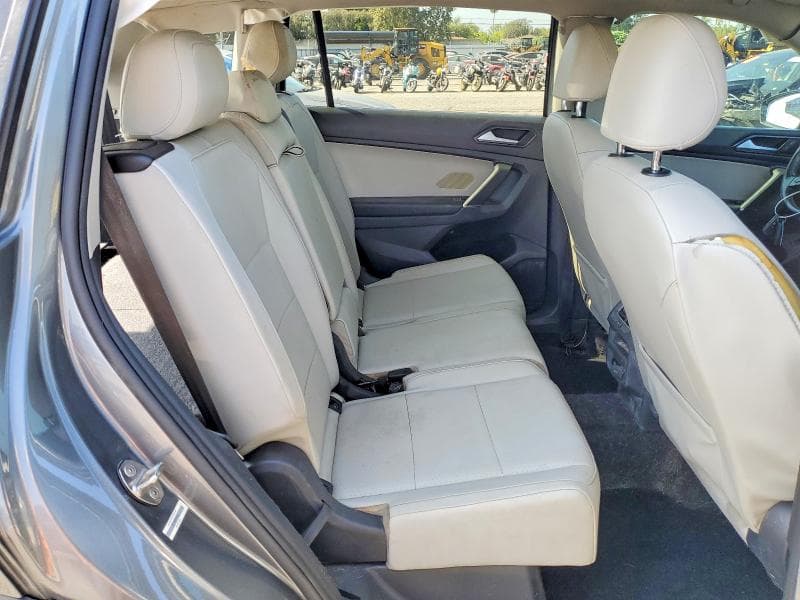 2018 VOLKSWAGEN TIGUAN SE 11