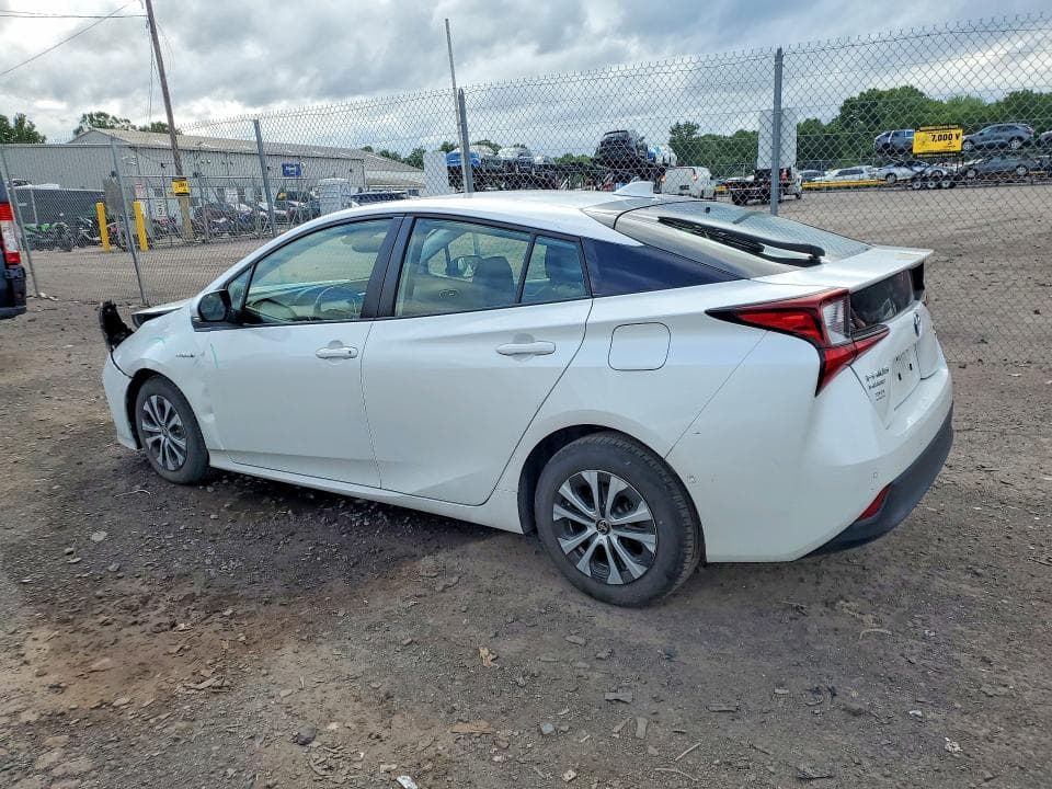 2021 TOYOTA PRIUS XLE AWD-E 2