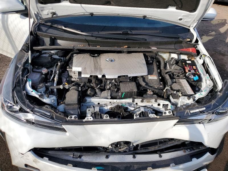 2021 TOYOTA PRIUS XLE AWD-E 11