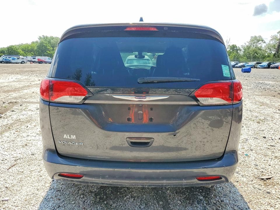 2020 CHRYSLER VOYAGER LXI 6