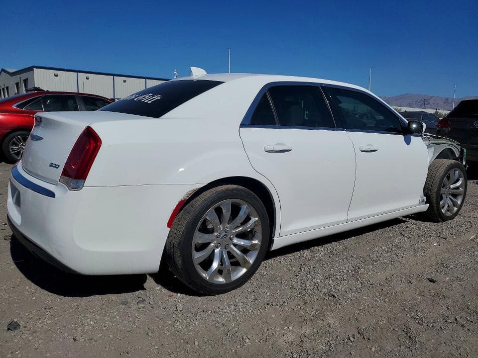 2019 CHRYSLER 300 TOURING 3
