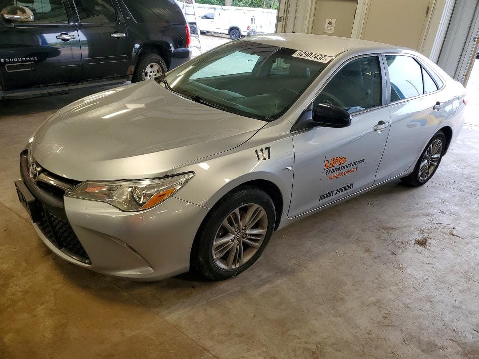 2017 TOYOTA CAMRY SE - 1