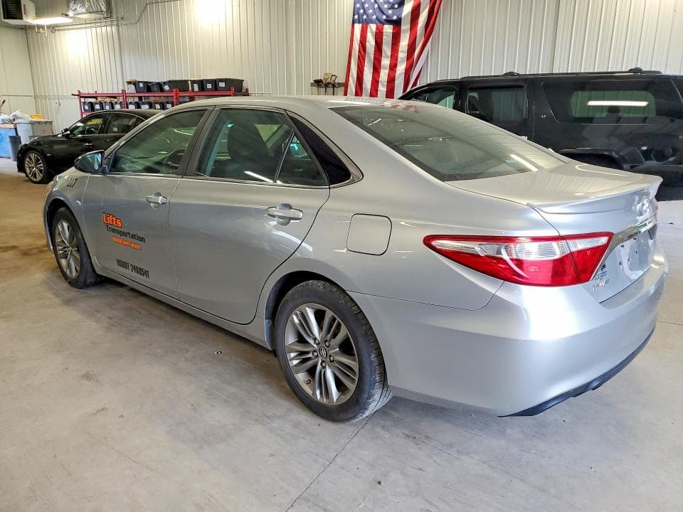 2017 TOYOTA CAMRY SE 2