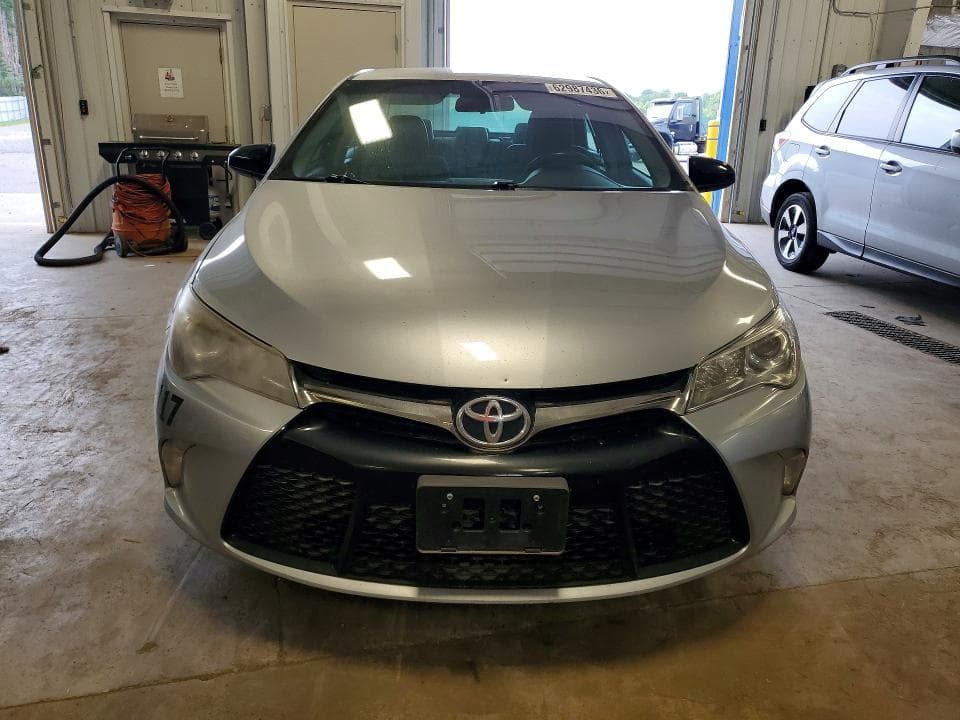 2017 TOYOTA CAMRY SE 5