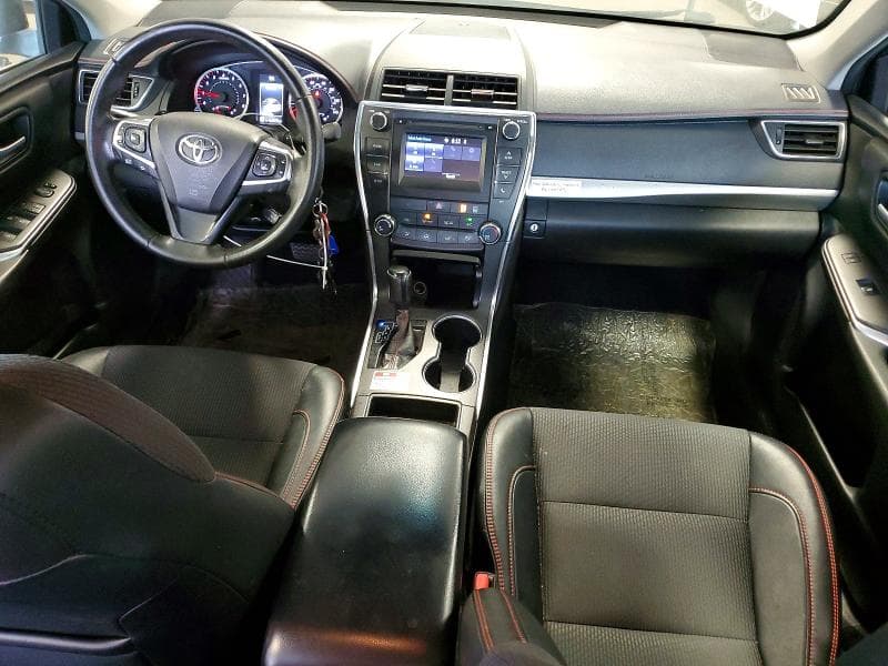 2017 TOYOTA CAMRY SE 8