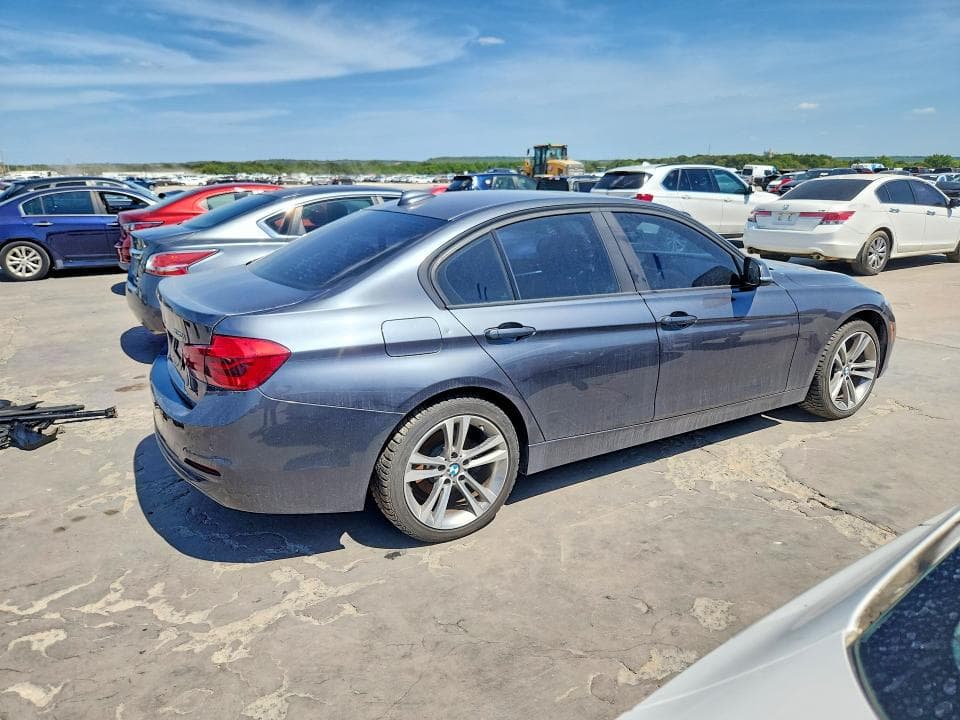 2017 BMW 330 XI 3