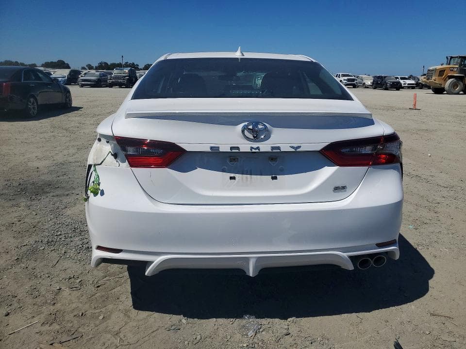 2022 TOYOTA CAMRY SE 6