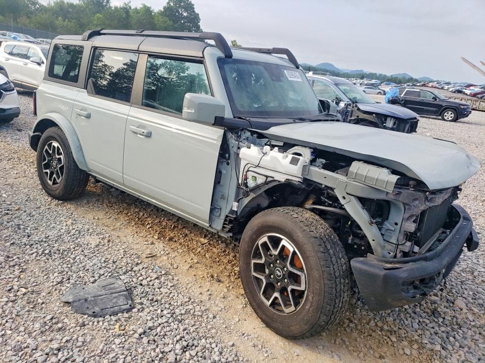 2024 FORD BRONCO OUTER BANKS 4
