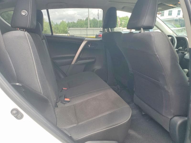 2018 TOYOTA RAV4 XLE 11