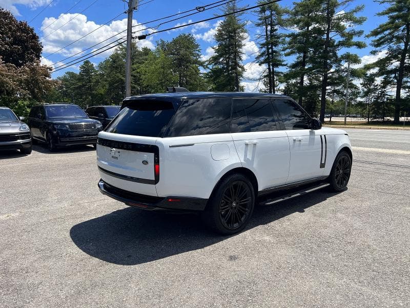 2023 LAND ROVER RANGE ROVER SE 4