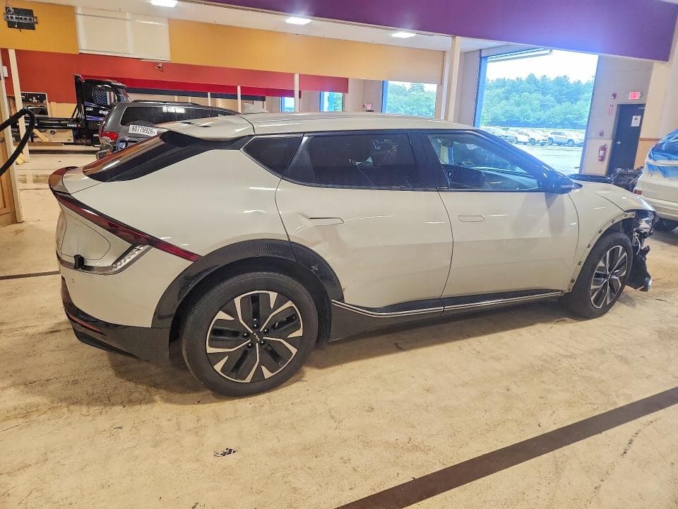 2023 KIA EV6 WIND 3