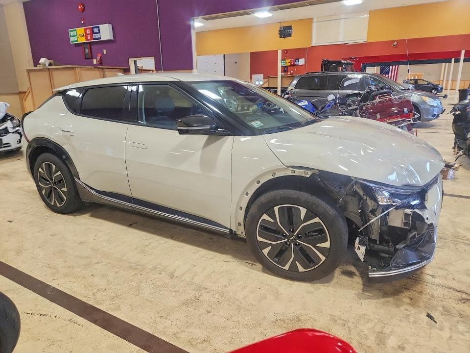 2023 KIA EV6 WIND 4