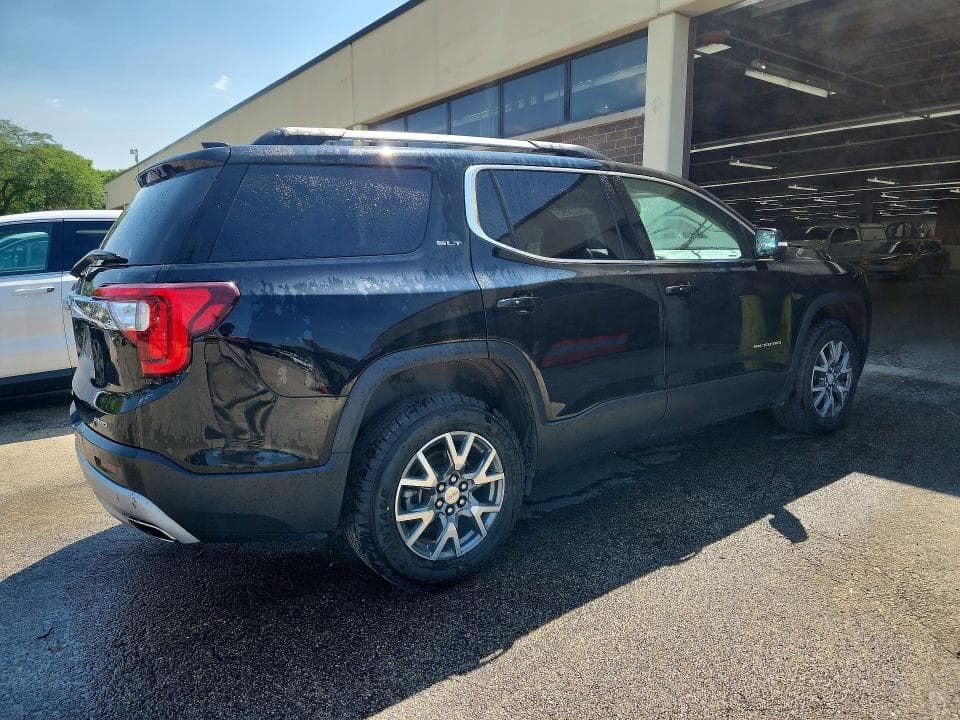 2023 GMC ACADIA SLT 3