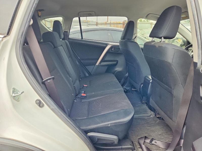 2018 TOYOTA RAV4 LE 11