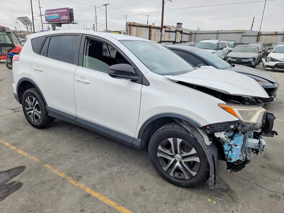 2018 TOYOTA RAV4 LE 4